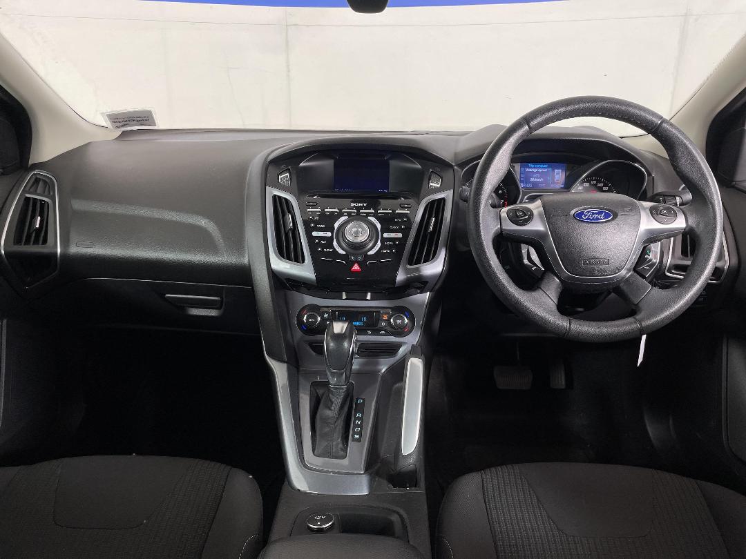 Photo '12' of Ford Focus Sport