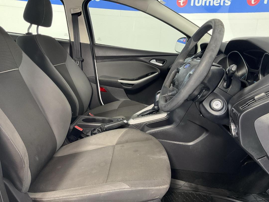 Photo '16' of Ford Focus Photo '16' of Ford Focus