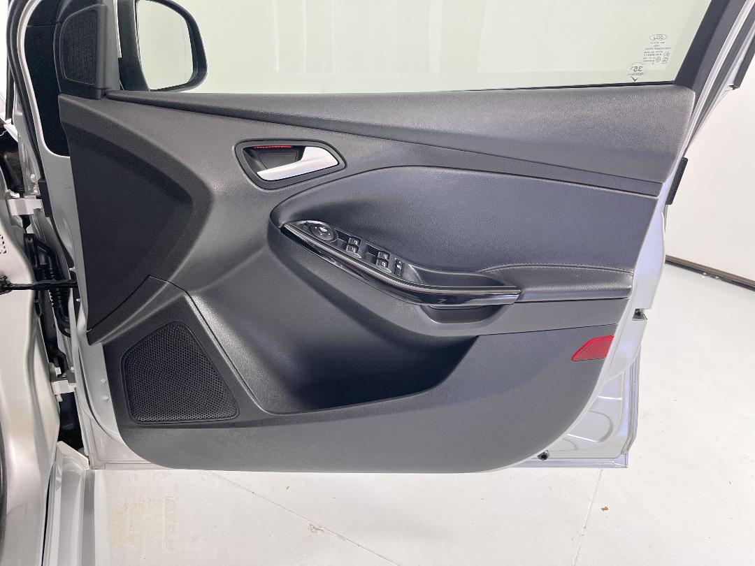 Photo '15' of Ford Focus