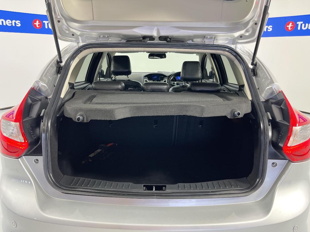 Photo '14' of Ford Focus