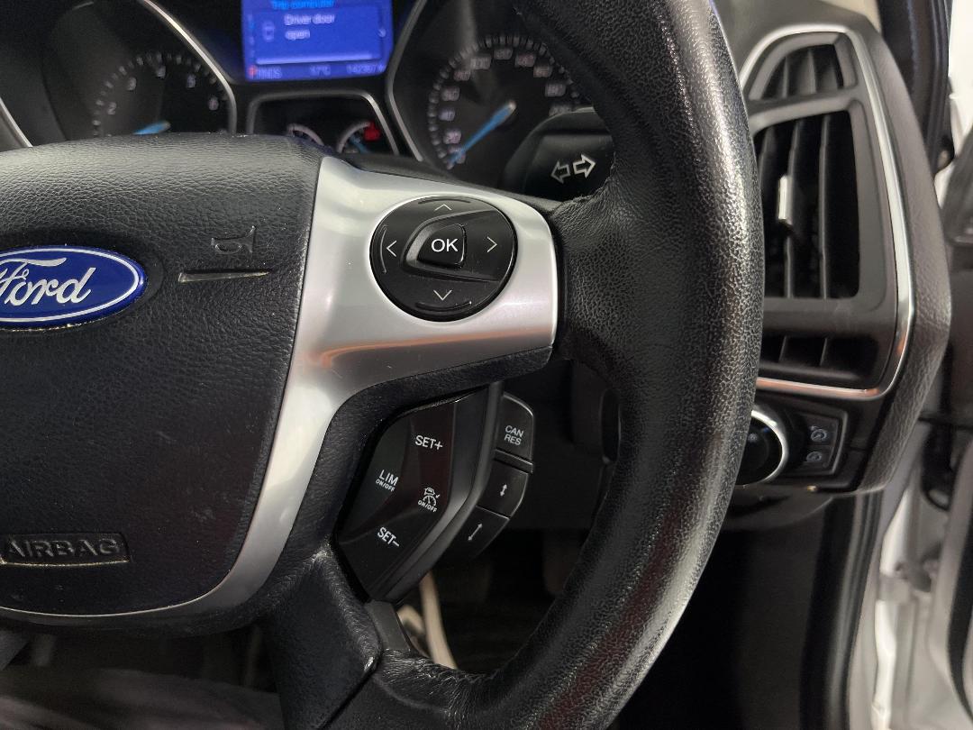 Photo '23' of Ford Focus