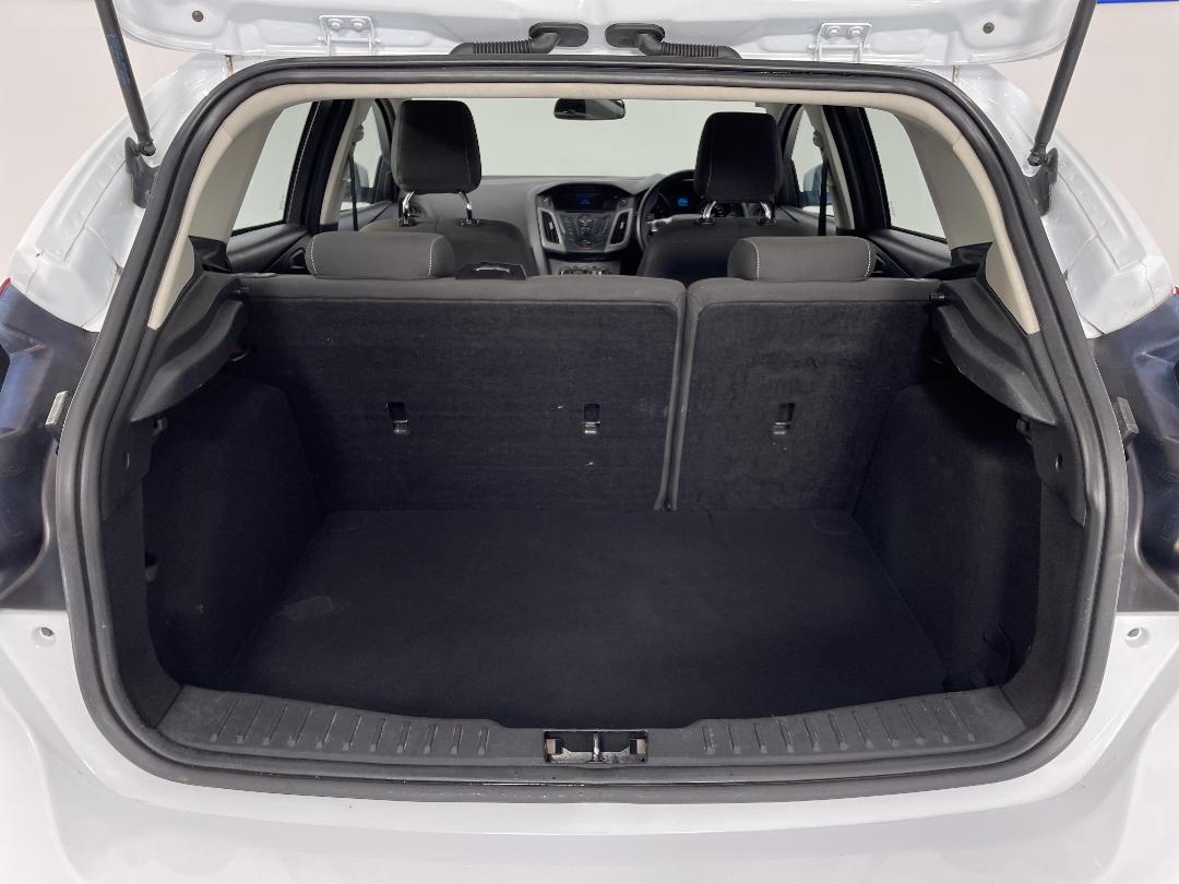 Photo '14' of Ford Focus Photo '14' of Ford Focus