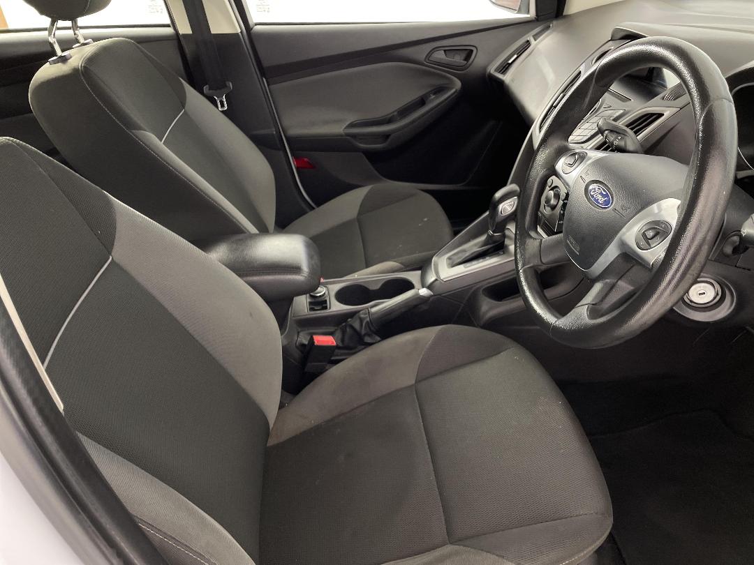 Photo '16' of Ford Focus Photo '16' of Ford Focus