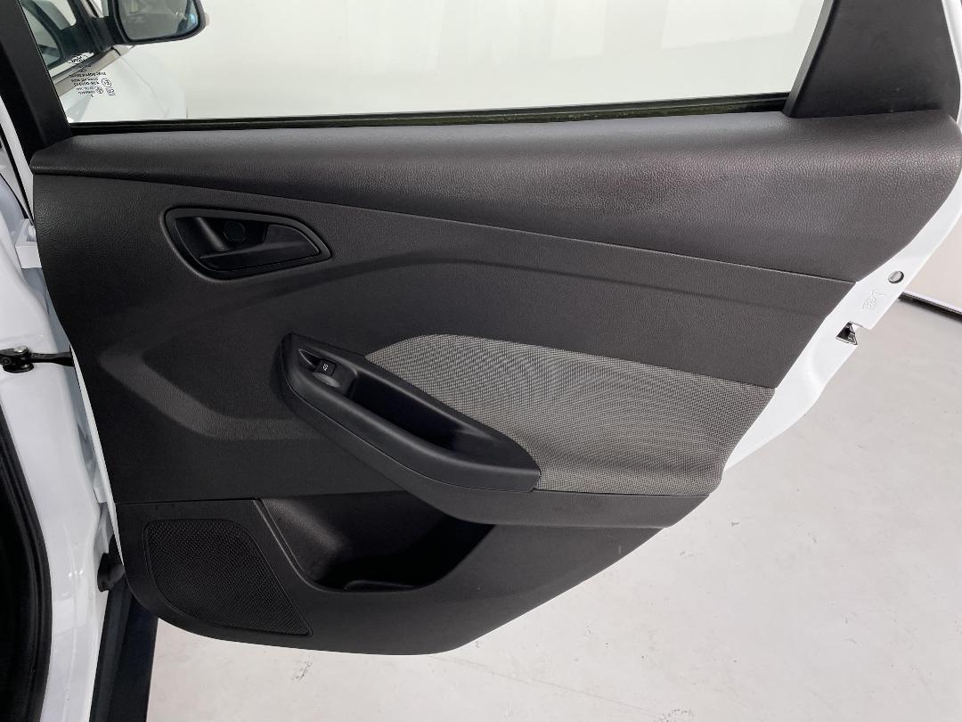 Photo '19' of Ford Focus Photo '19' of Ford Focus