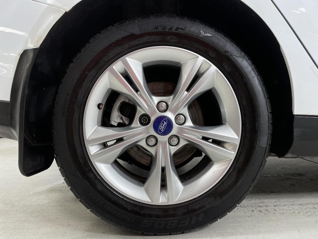 Photo '12' of Ford Focus