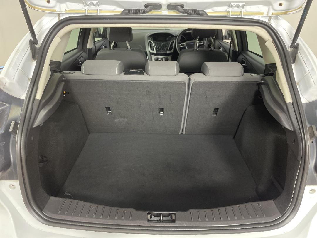 Photo '14' of Ford Focus