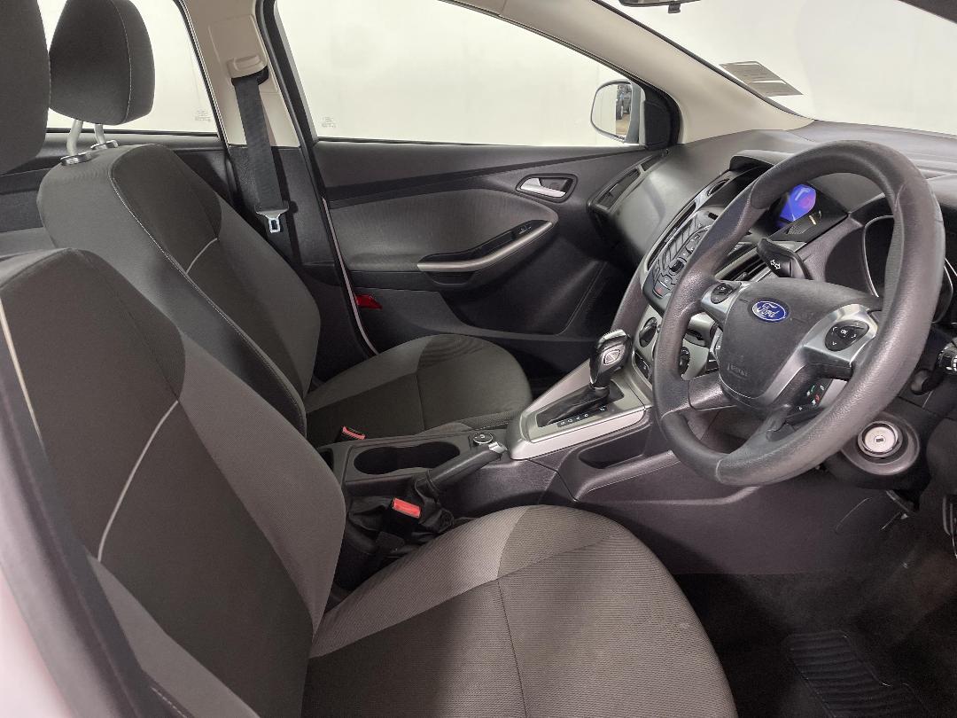 Photo '16' of Ford Focus