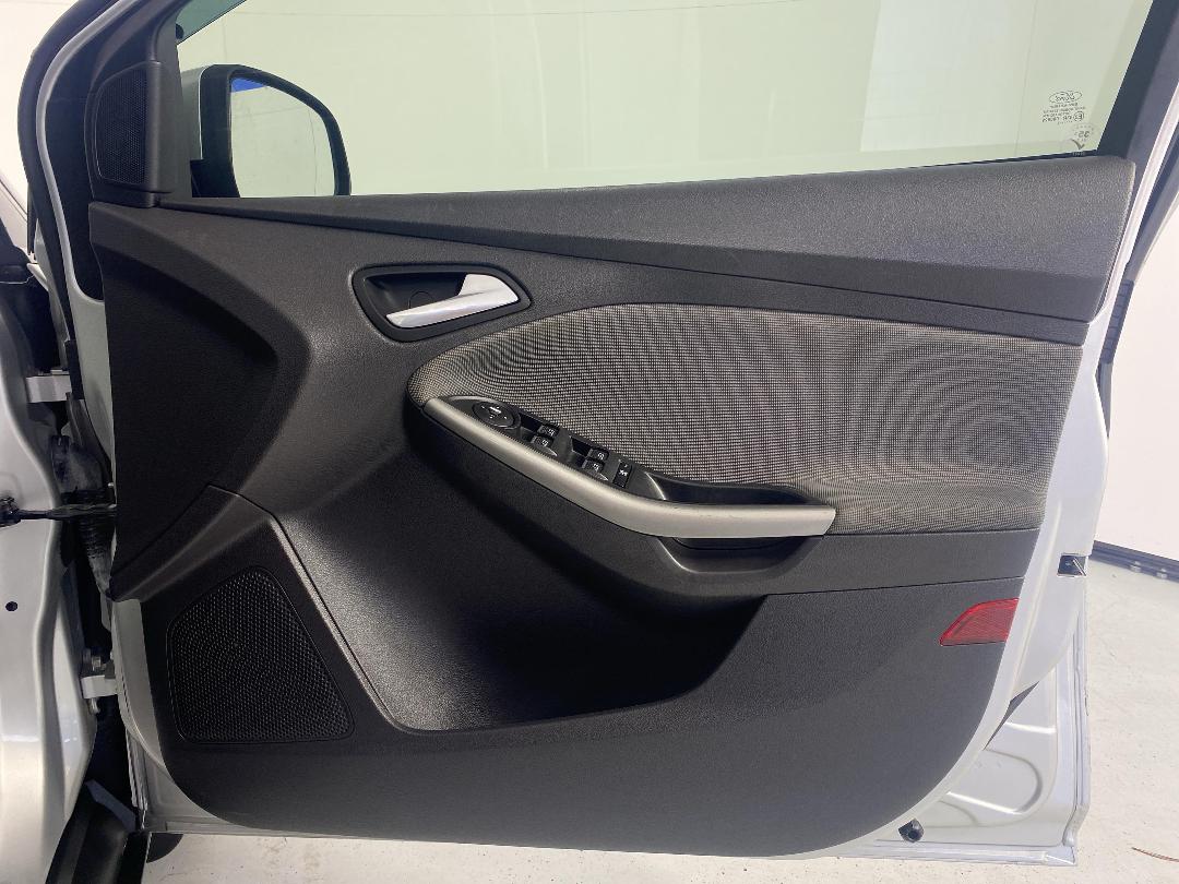 Photo '15' of Ford Focus Photo '15' of Ford Focus