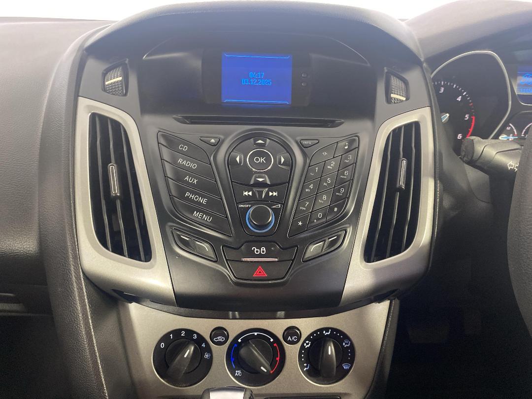 Photo '18' of Ford Focus Photo '18' of Ford Focus