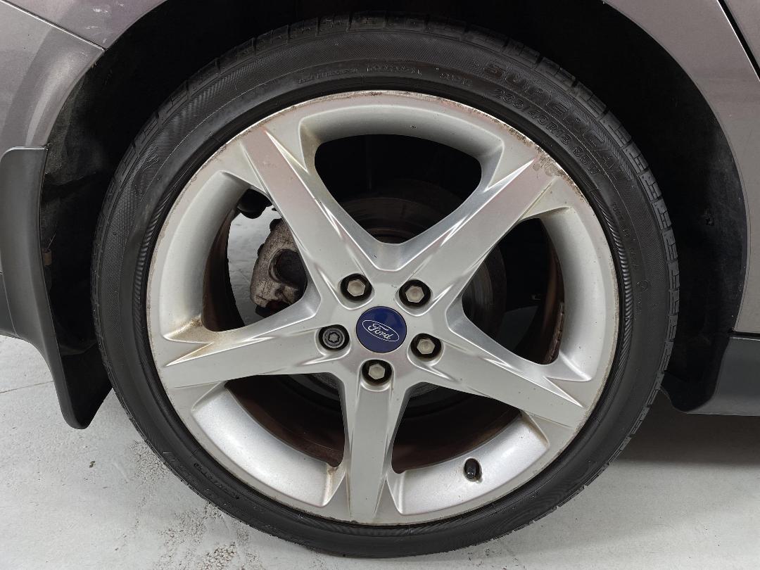 Photo '12' of Ford Focus