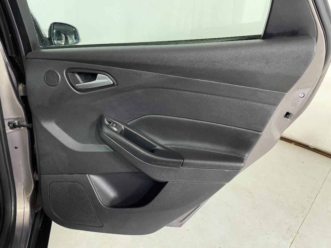 Photo '19' of Ford Focus