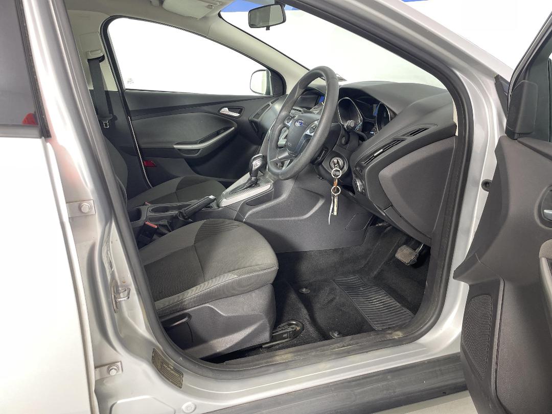 Photo '16' of Ford Focus Photo '16' of Ford Focus