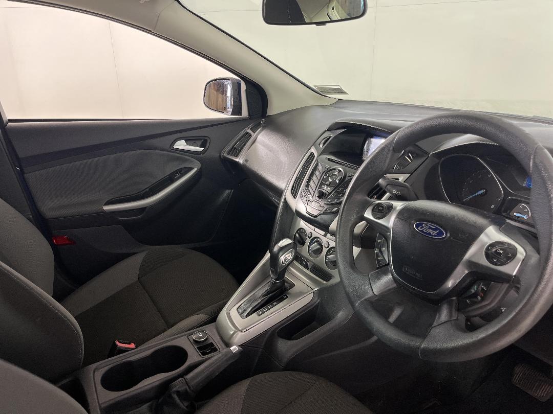 Photo '16' of Ford Focus