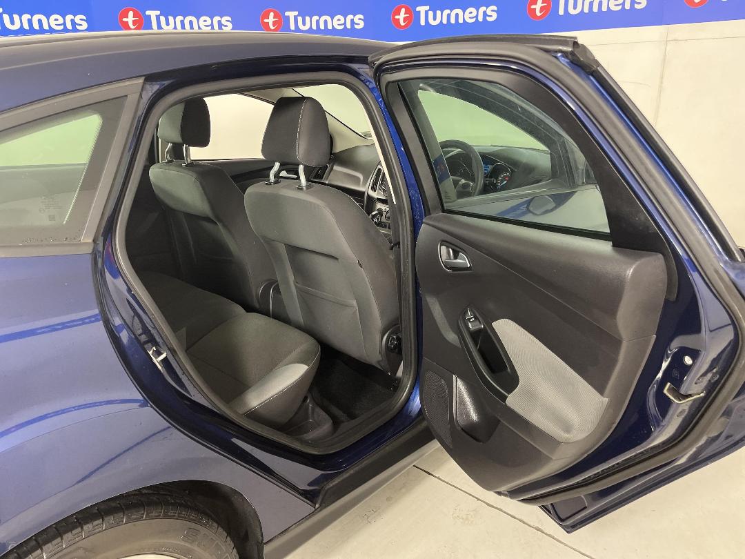 Photo '19' of Ford Focus