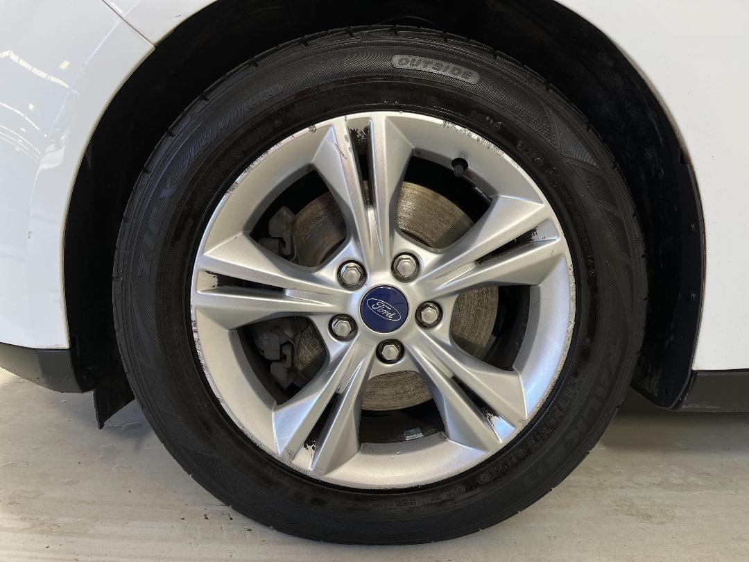 Photo '10' of Ford Focus