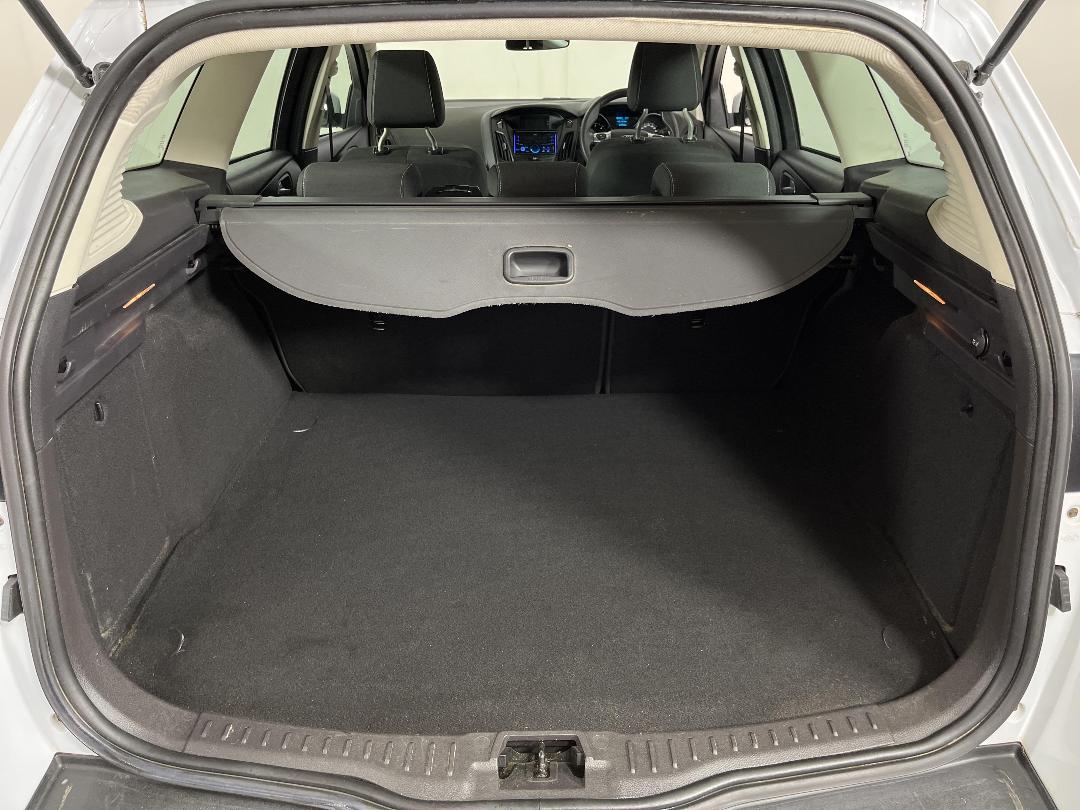 Photo '14' of Ford Focus