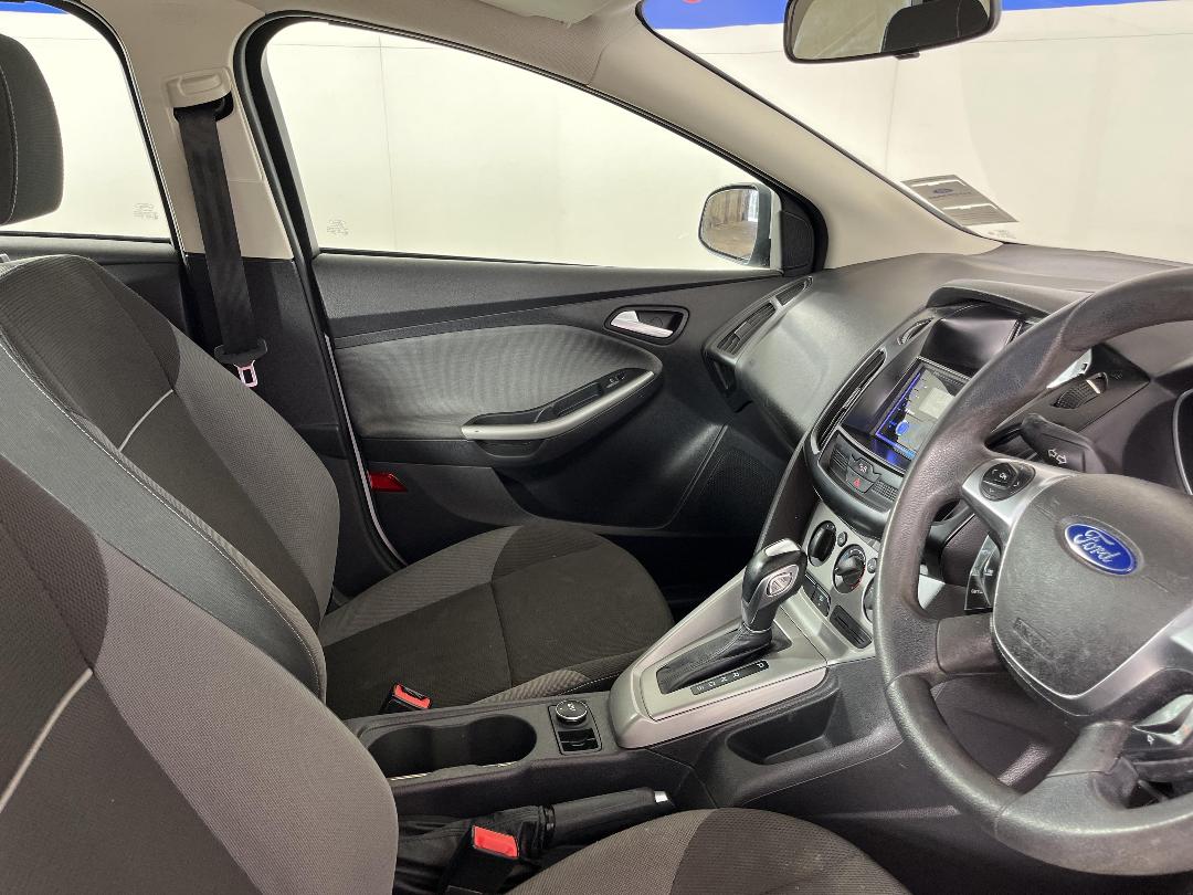 Photo '16' of Ford Focus