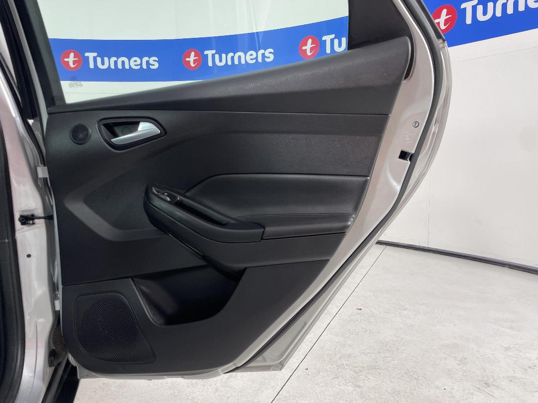 Photo '19' of Ford Focus