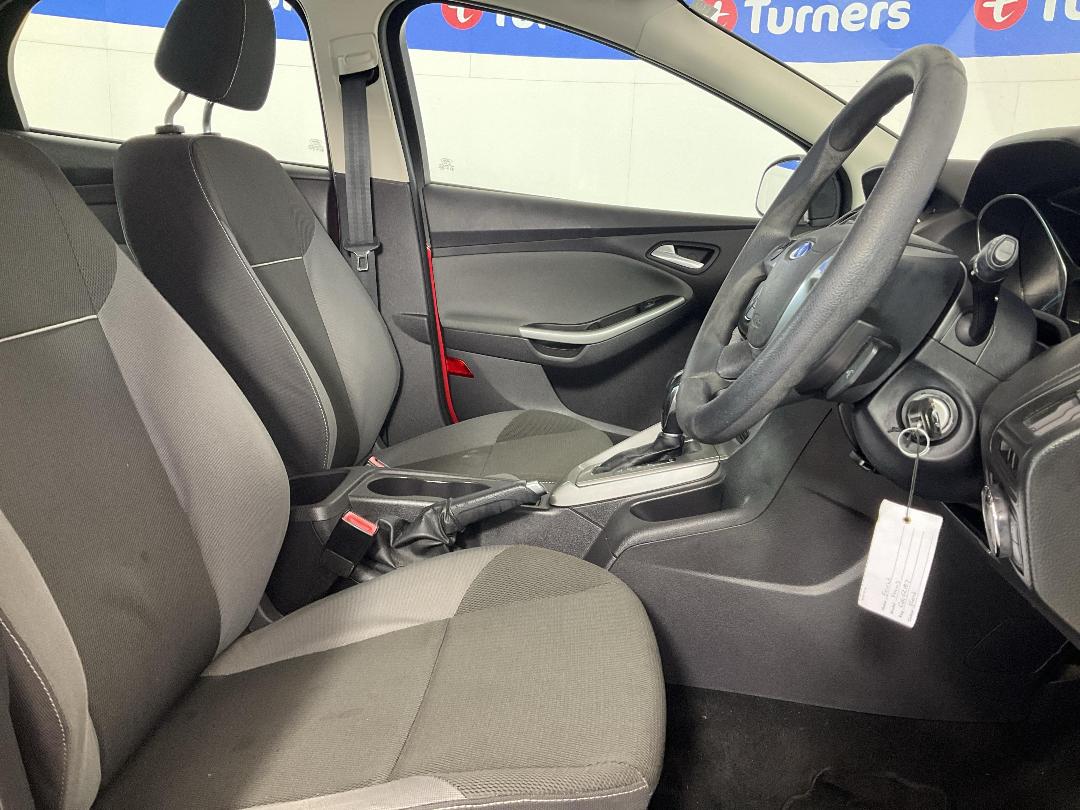 Photo '16' of Ford Focus Photo '16' of Ford Focus