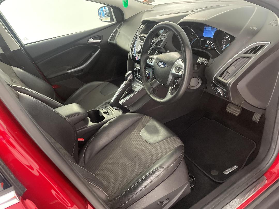 Photo '16' of Ford Focus Photo '16' of Ford Focus