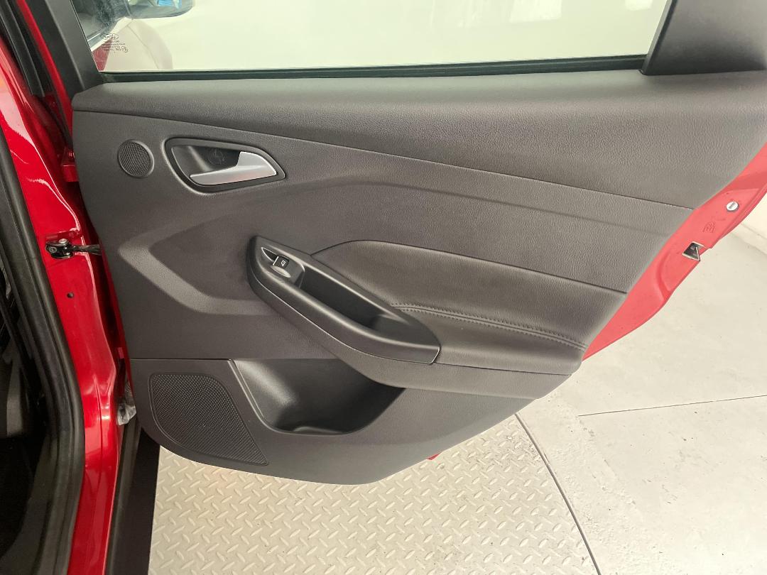 Photo '19' of Ford Focus Photo '19' of Ford Focus