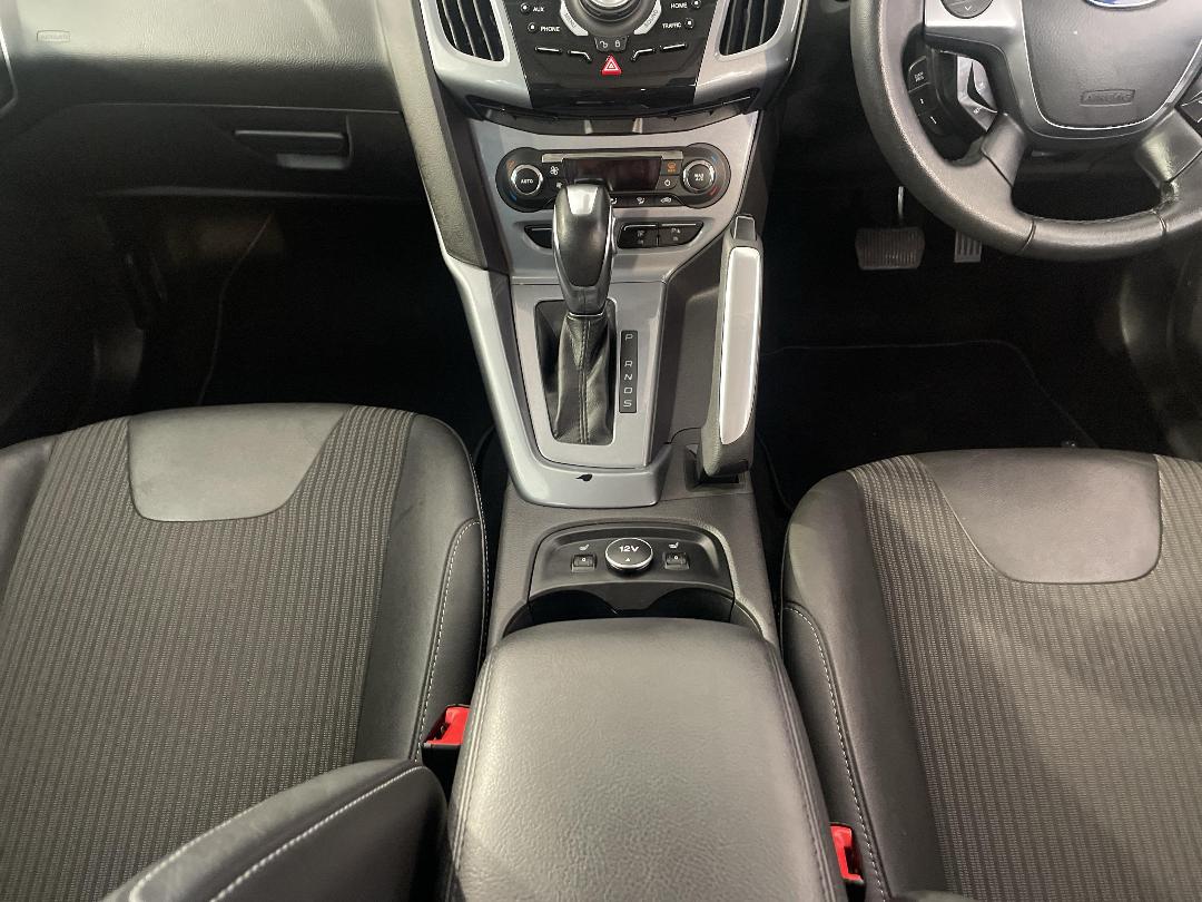 Photo '18' of Ford Focus Photo '18' of Ford Focus