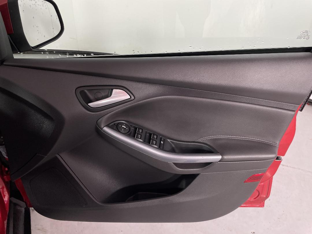 Photo '15' of Ford Focus Photo '15' of Ford Focus