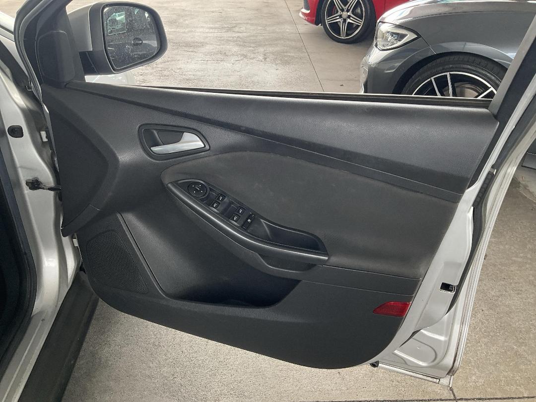 Photo '13' of Ford Focus Trend