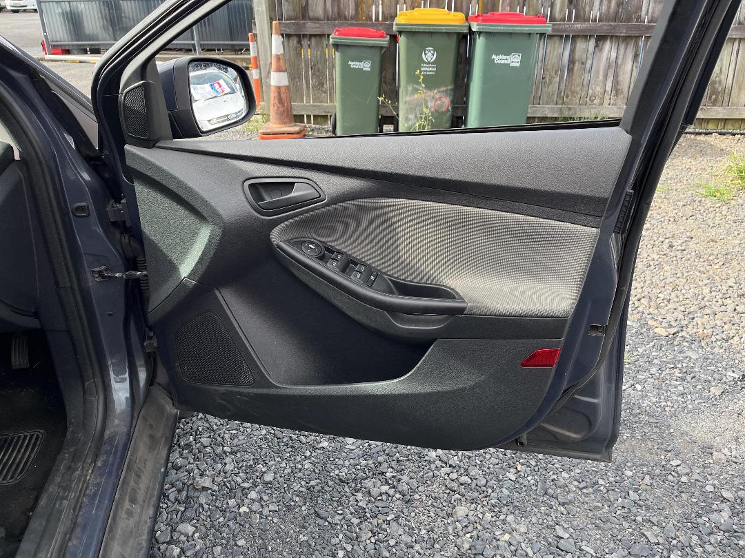 Photo '13' of Ford Focus Ambiente W