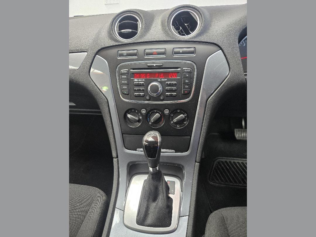 Photo '8' of Ford Mondeo