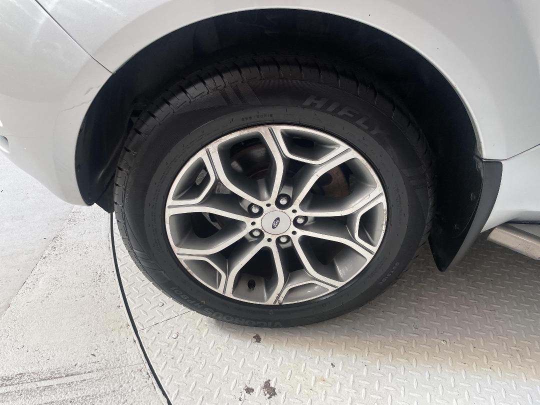 Photo '10' of Ford Territory