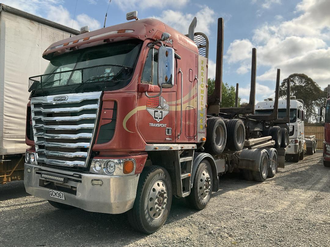 Photo '6' of Freightliner Argosy TSB Logger