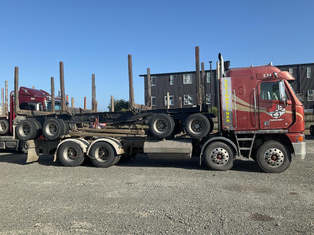 Photo '3' of Freightliner Argosy TSB Logger