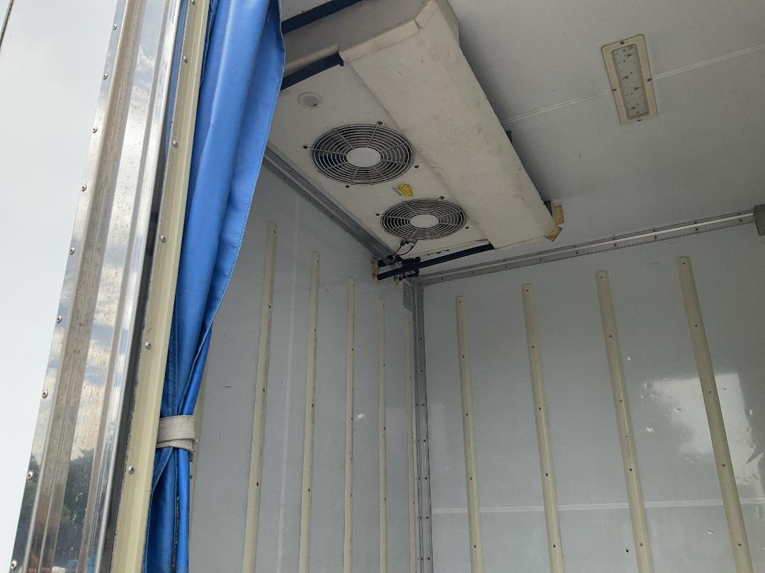 Photo '6' of Hino Dutro Chiller Photo '6' of Hino Dutro Chiller