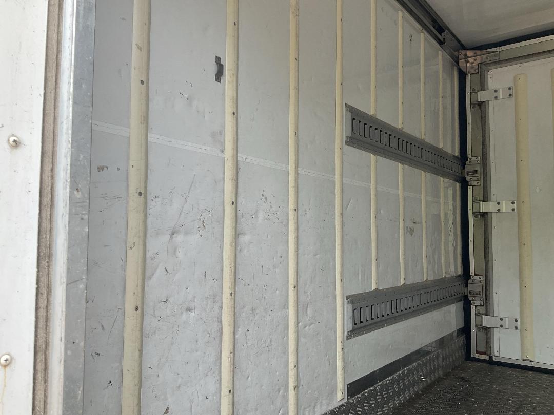 Photo '11' of Hino Dutro Chiller Photo '11' of Hino Dutro Chiller