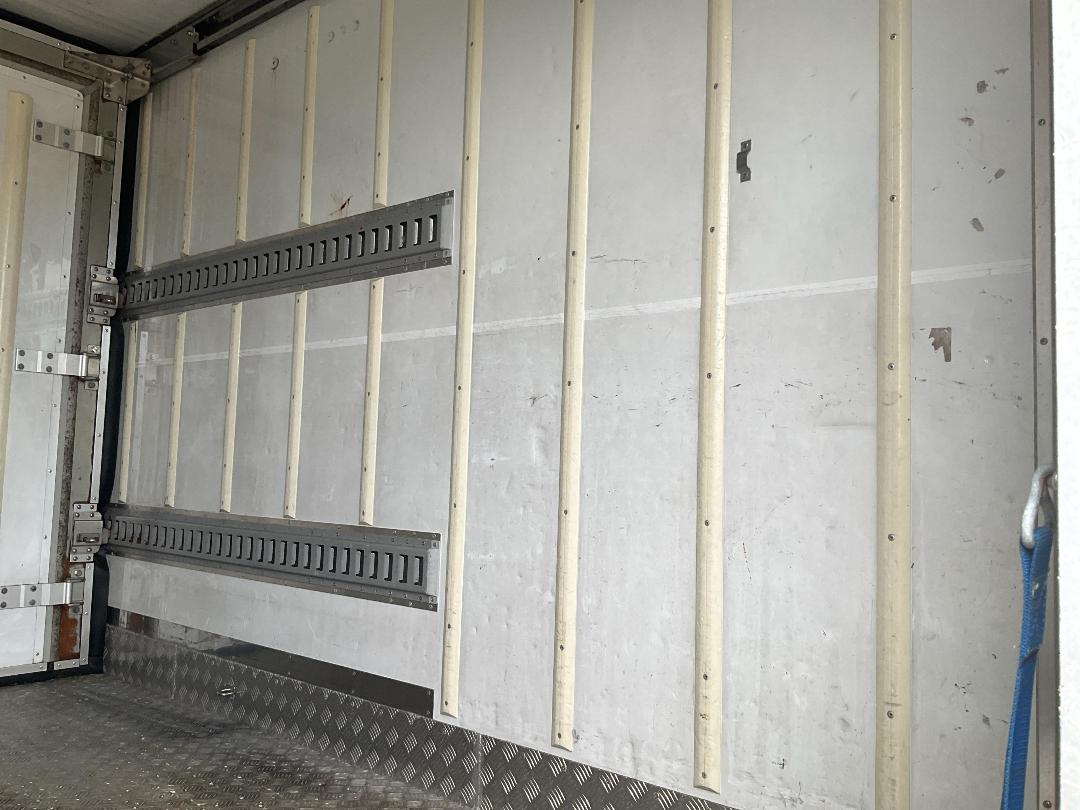 Photo '12' of Hino Dutro Chiller Photo '12' of Hino Dutro Chiller