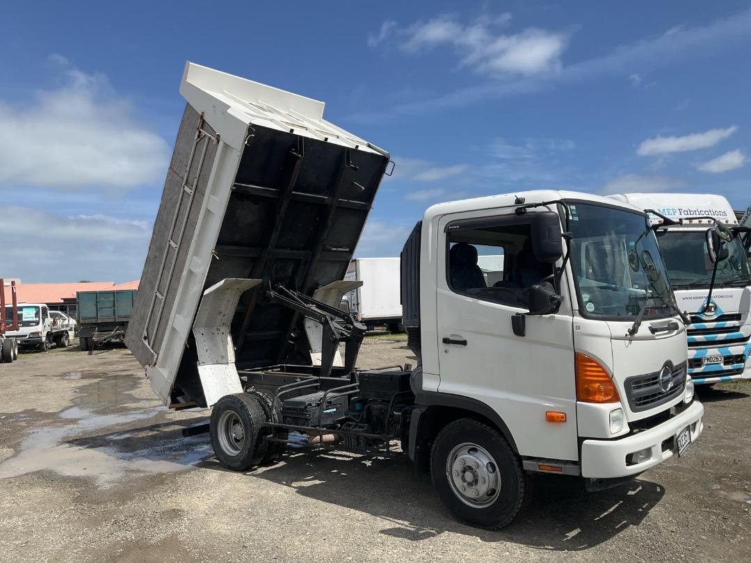 Photo '3' of Hino Ranger Tipper