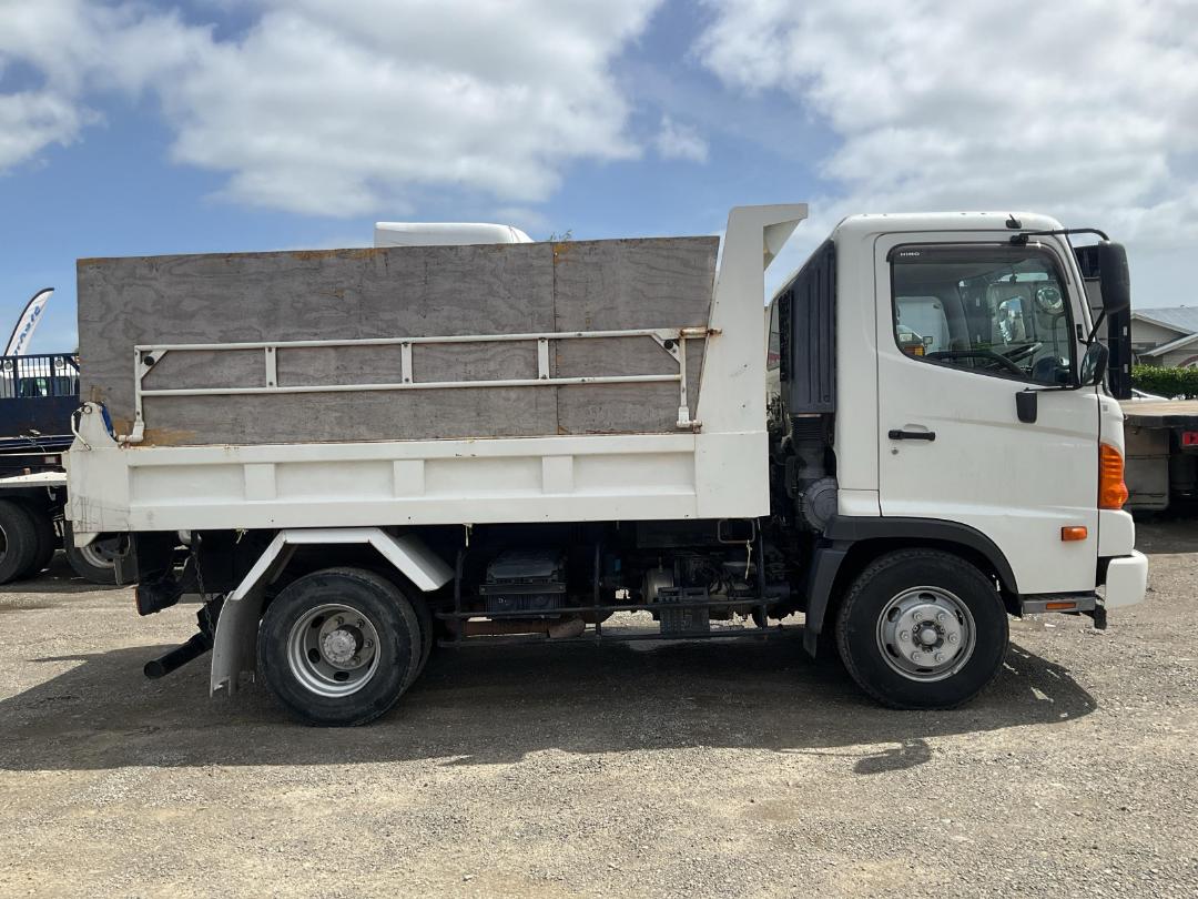 Photo '4' of Hino Ranger Tipper
