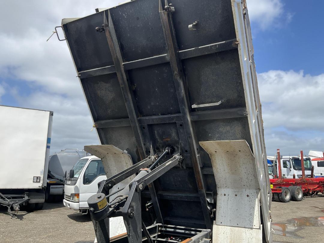 Photo '24' of Hino Ranger Tipper