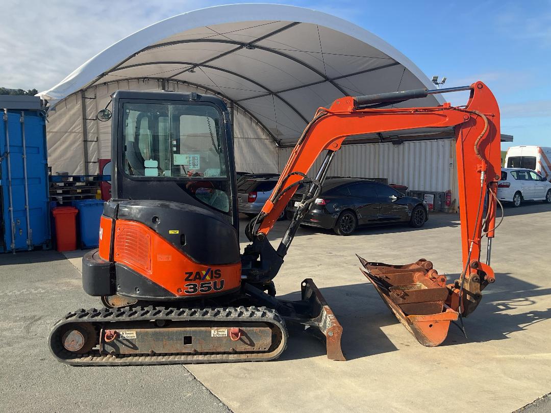 Photo '3' of HITACHI ZX35U-3F Excavator Photo '3' of HITACHI ZX35U-3F Excavator