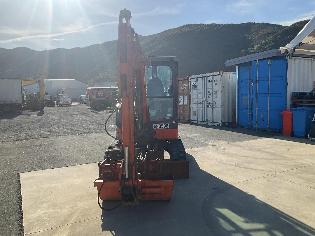 Photo '10' of HITACHI ZX35U-3F Excavator Photo '10' of HITACHI ZX35U-3F Excavator