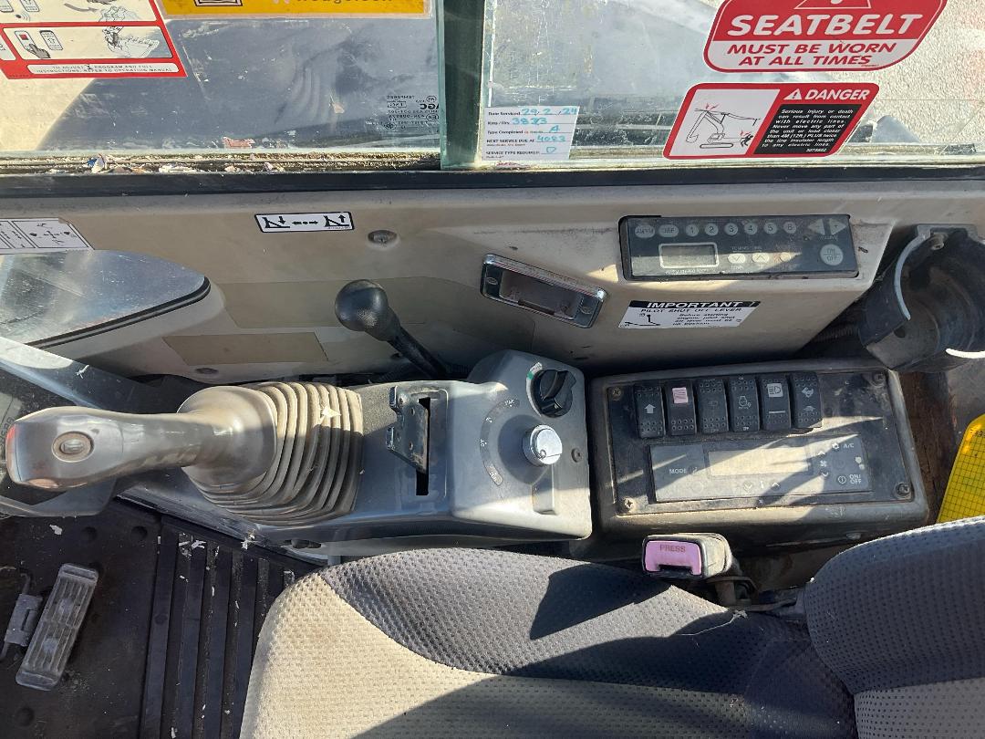 Photo '20' of HITACHI ZX35U-3F Excavator Photo '20' of HITACHI ZX35U-3F Excavator