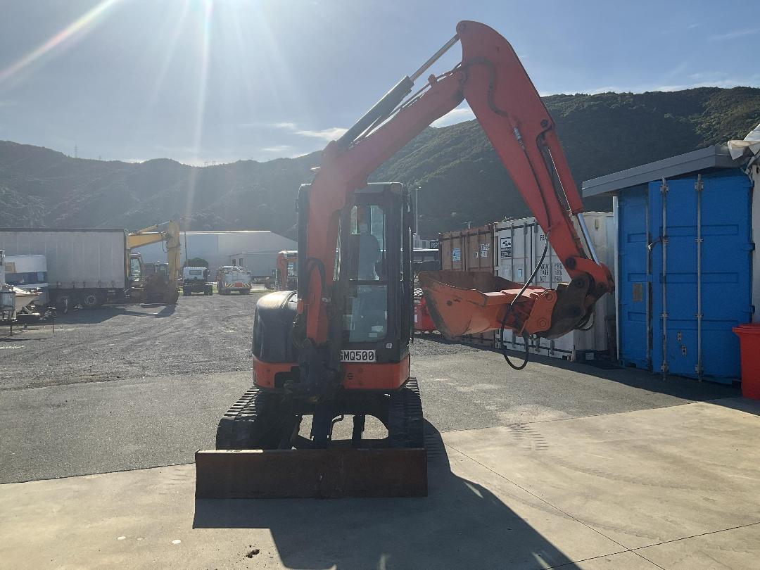 Photo '27' of HITACHI ZX35U-3F Excavator Photo '27' of HITACHI ZX35U-3F Excavator