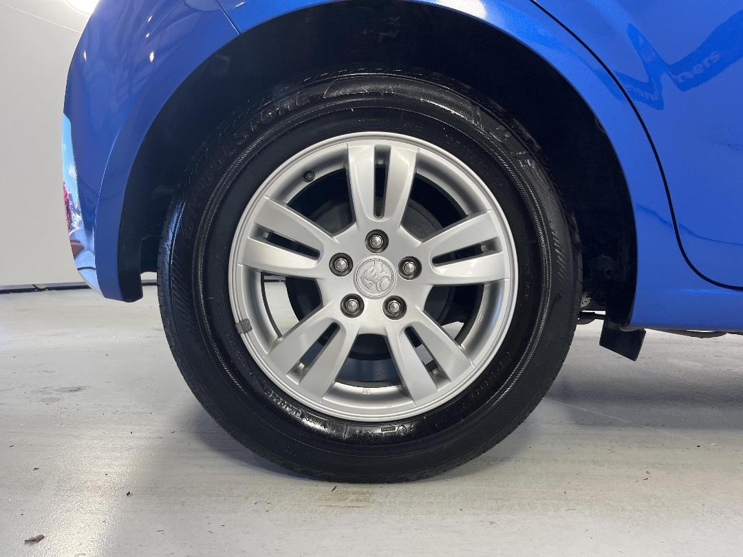 Photo '12' of Holden Barina