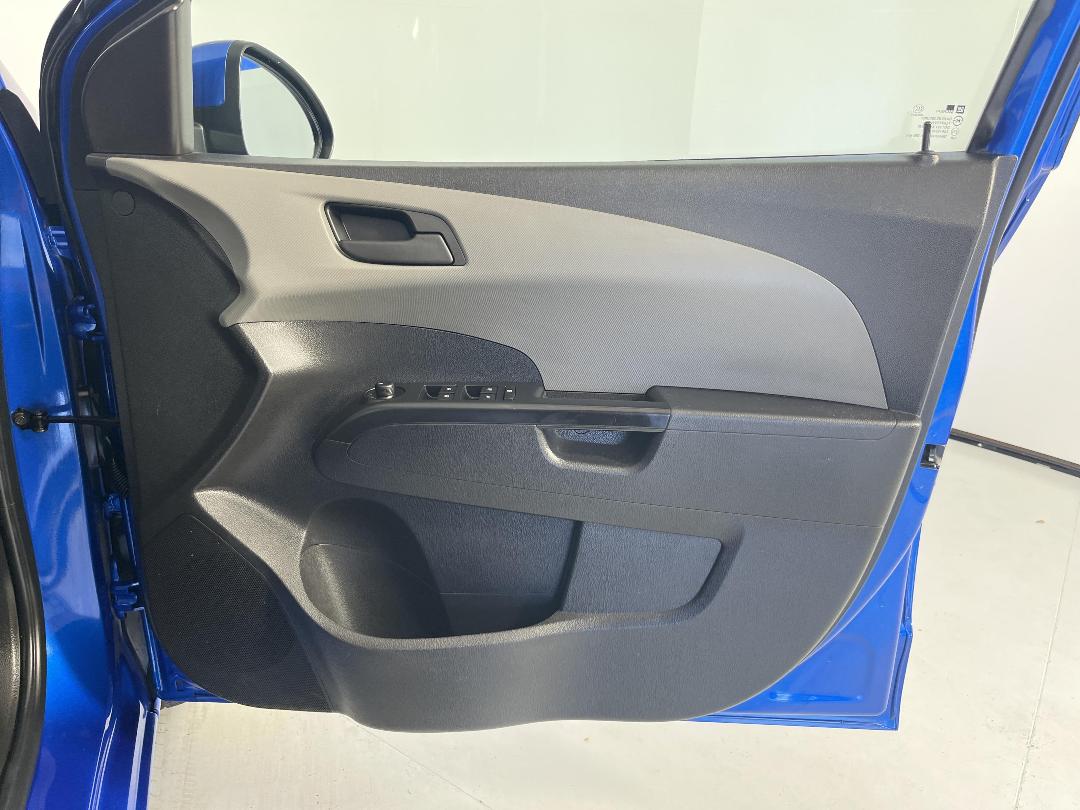 Photo '15' of Holden Barina