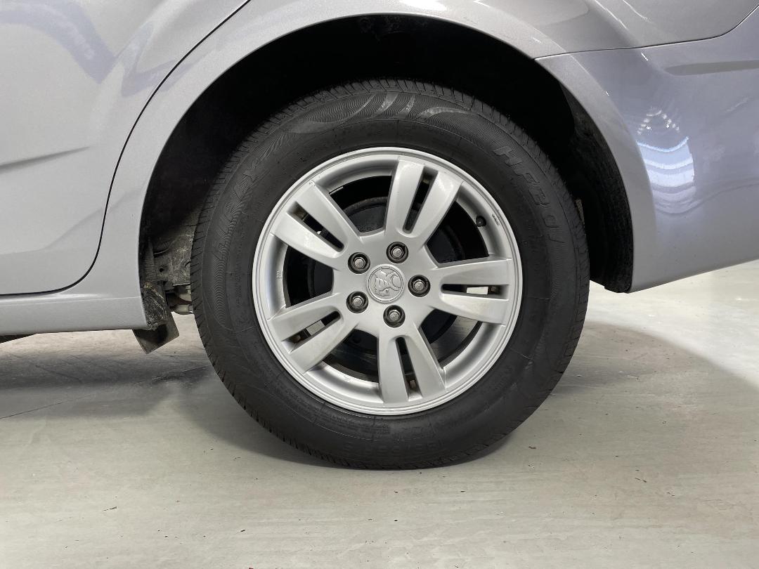 Photo '11' of Holden Barina