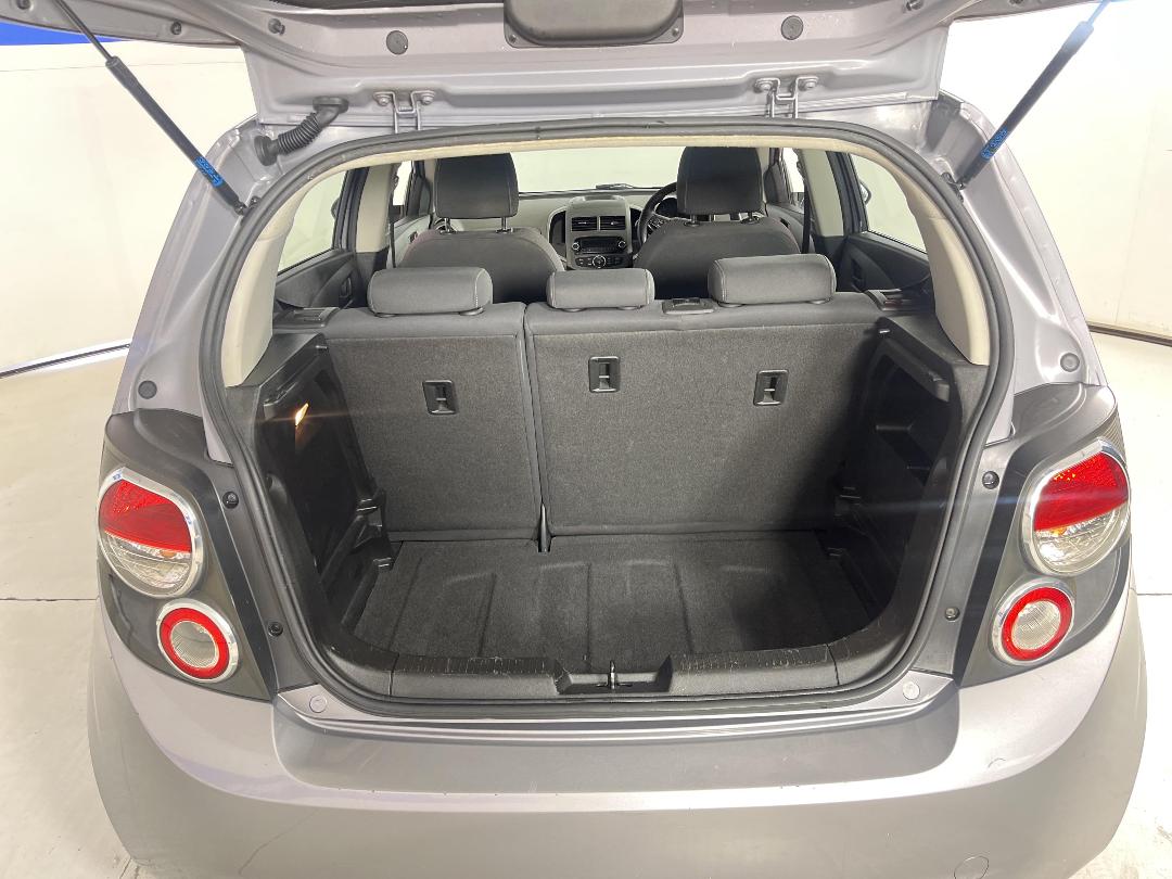 Photo '14' of Holden Barina