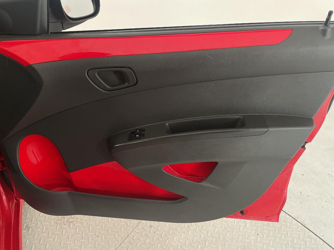 Photo '15' of Holden Barina Spark