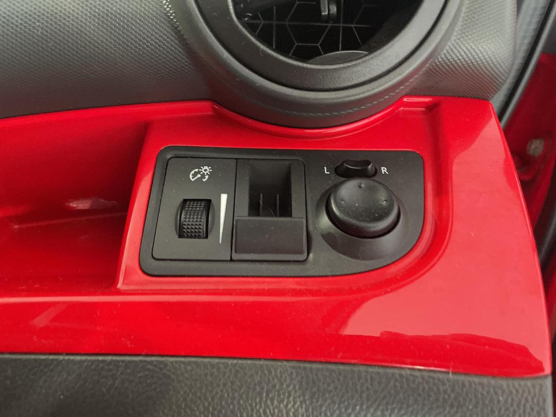 Photo '24' of Holden Barina Spark