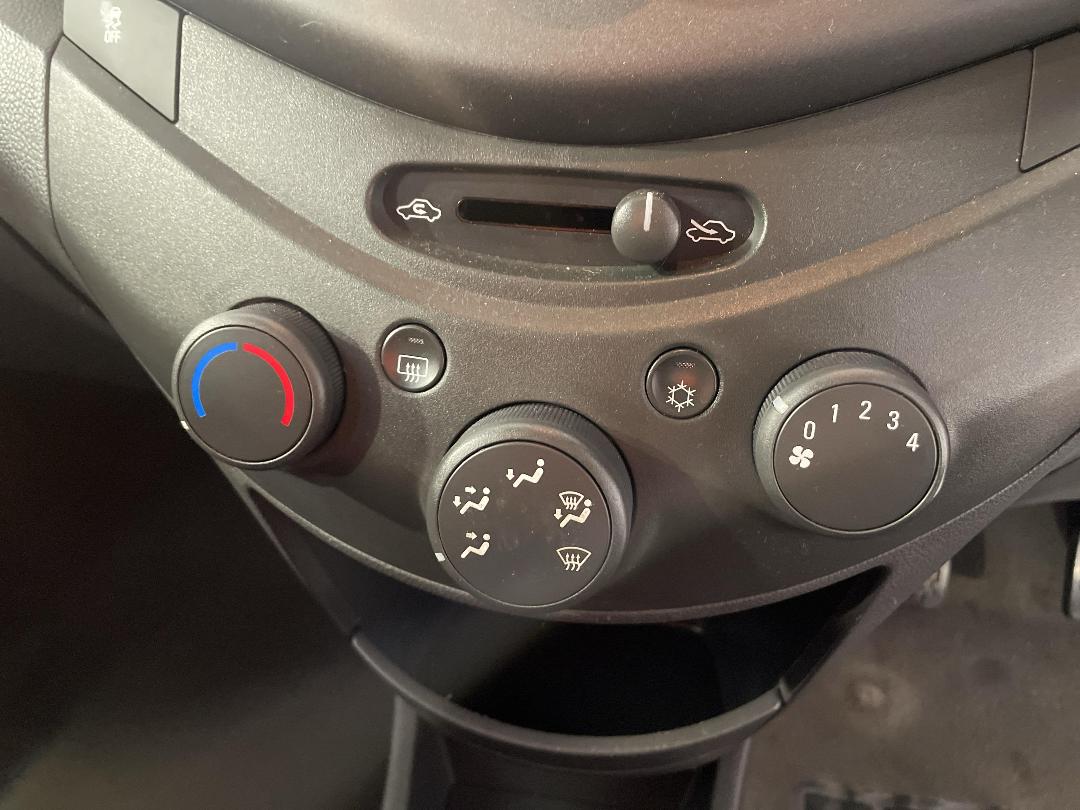 Photo '28' of Holden Barina Spark